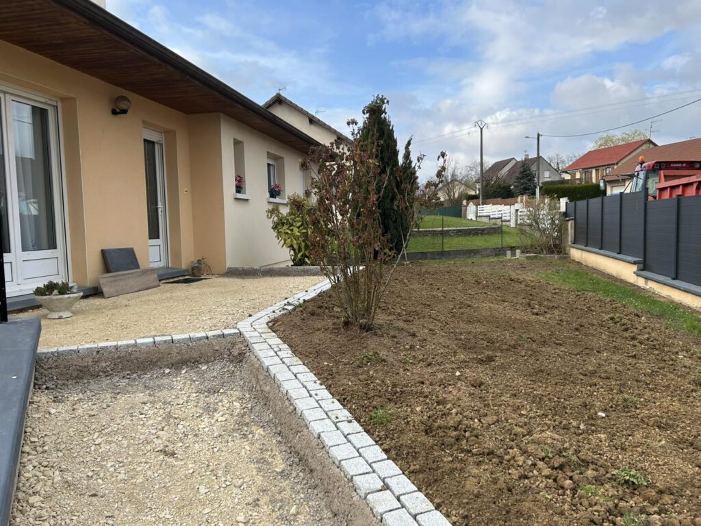 t-p-j.fr - allé d'un maison avec pavé près à bétonner